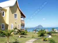 bed_and_breakfast_superior_beach_apartment_la_preneuse_ref_164_mauritius_side_garden_and_sea_view.jpg