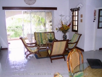 bed_and_breakfast_noix_de_coco_mauritius_living_room_view.jpg