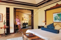 sainte_anne_resort_seychelles_villa_royale_bedroom.jpg