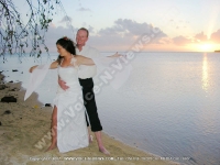 wedding_at_ile_aux_fourneaux_couple_and_sunset_view.jpg