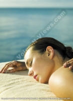 dinarobin_hotel_mauritius_lady_relaxing.jpg