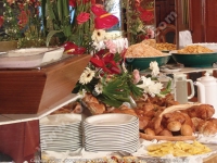2_star_hotel_gold_crest_hotel_buffet.jpg