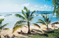 2_star_hotel_le_coin_de_mire_hotel_beach_view_seeing_coin_de_mire_island.jpg