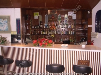 Filename=2_star_hotel_le_manisa_hotel_bar.jpg
Filesize=118KiB
Dimensions=800x600
Date added=Jun 11, 2007 2_star_hotel_le_manisa_hotel_bar.jpg