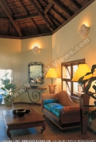 2_star_hotel_le_sakoa_hotel_reception.jpg