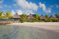 laguna_hotel_mauritius_beach_view_and_kiosk.jpg