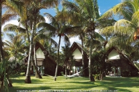 4_star_hotel_la_pirogue_hotel_garden.jpg
