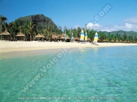 mornea_resort_mauritius_seaside_and_surf_view.jpg
