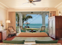 5_star_hotel_le_telfair_hotel_bedroom.jpg