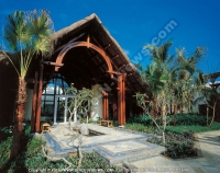 5_star_hotel_le_touessrok_hotel_givenchy_spa_entrance.jpg