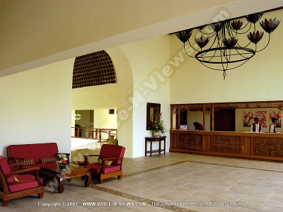 movenpick resort and spa mauritius lobby
