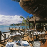 5_star_hotel_one_and_only_le_saint_geran_hotel_paul_et_virginie_restaurant.jpg