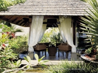 5_star_hotel_shanti_maurice_nira_spa_relaxation_pavilion.jpg