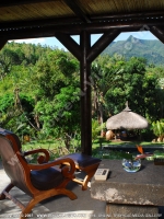 general_view_of_the_garden_and_the_terrance_premium_mountain_chalets_chamarel_mauritius_ref_159.JPG