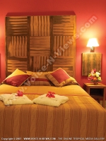 Filename=les_villas_du_recif_hotel_reunion_double_bedroom.jpg
Filesize=141KiB
Dimensions=600x800
Date added=Jan 29, 2009 les_villas_du_recif_hotel_reunion_double_bedroom.jpg