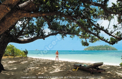 sainte anne resort seychelles beach and sea view
