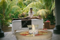sainte_anne_resort_seychelles_lady_having_a_massage_at_the_spa.jpg