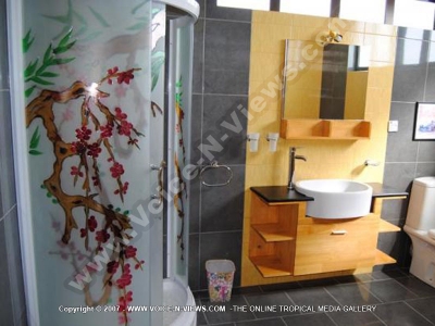 172 royal ho chinese style suite bathroom
